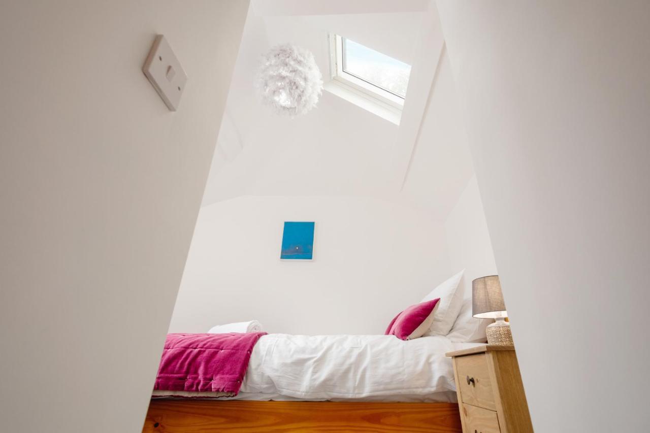 The Snug In Mousehole Villa Buitenkant foto
